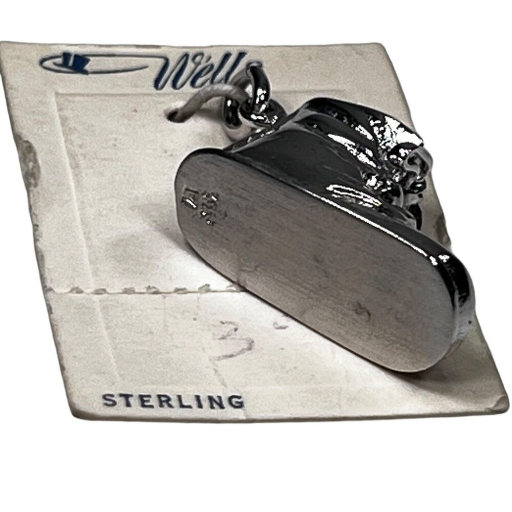 Vintage Wells Sterling Silver Baby Shoe Charm Stamped Newborn Original Card NOS - Picture 2 of 6